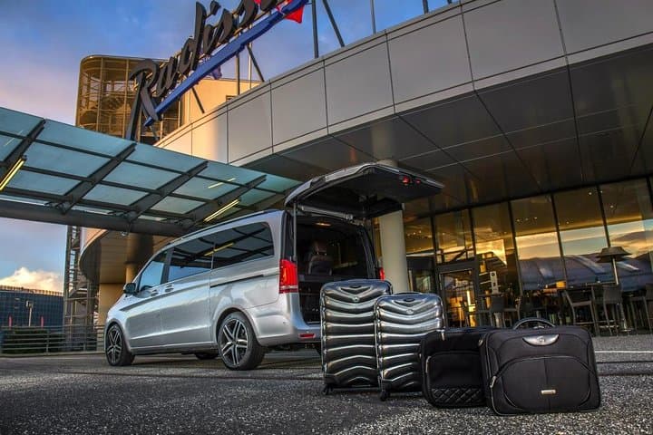 Glasgow to Dundee Luxury Transfer with Scottish Driver