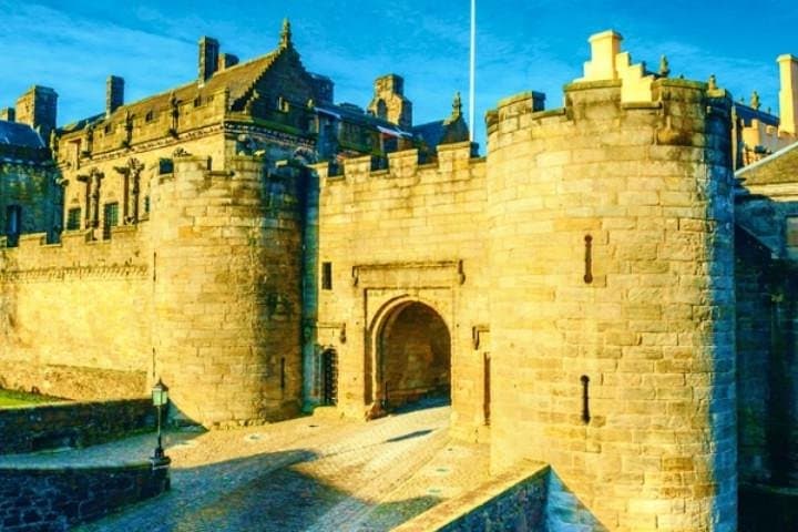 Stirling Luxury Private Sightseeing Excursion with Chauffeur