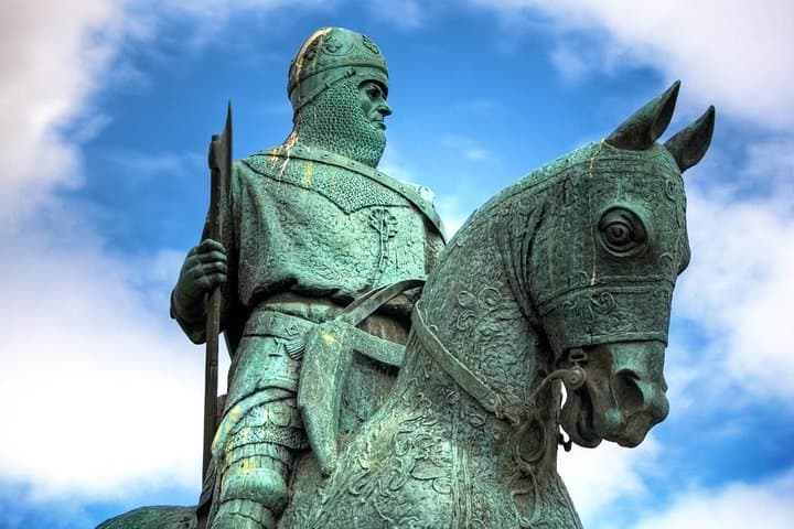 Stirling Luxury Private Sightseeing Excursion with Chauffeur