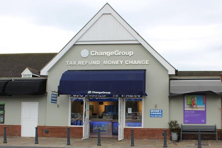 Private Shopping Transfer from London to Oxford Bicester Village