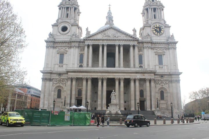 Gatwick Airport to Central London Private Round-Trip