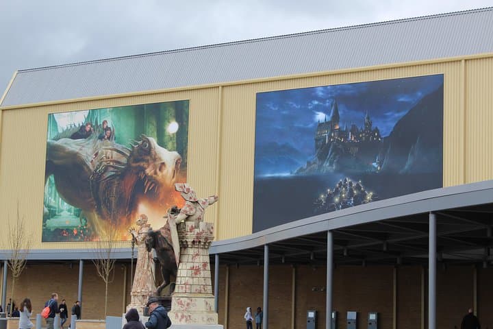 Private Transfer: Central London to Harry Potter Warner Bros Studio in Leavesden