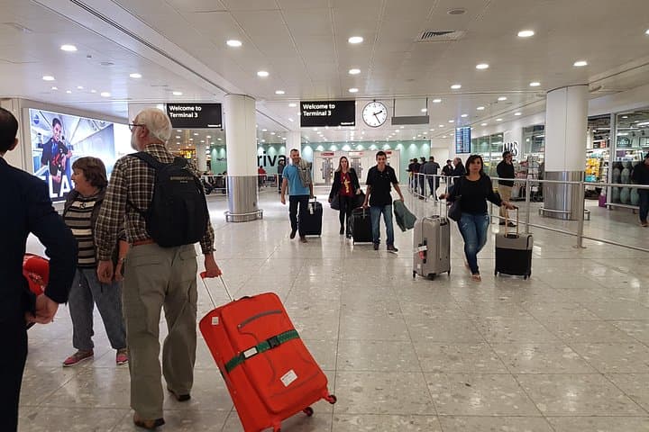 Airport arrival Edinburgh