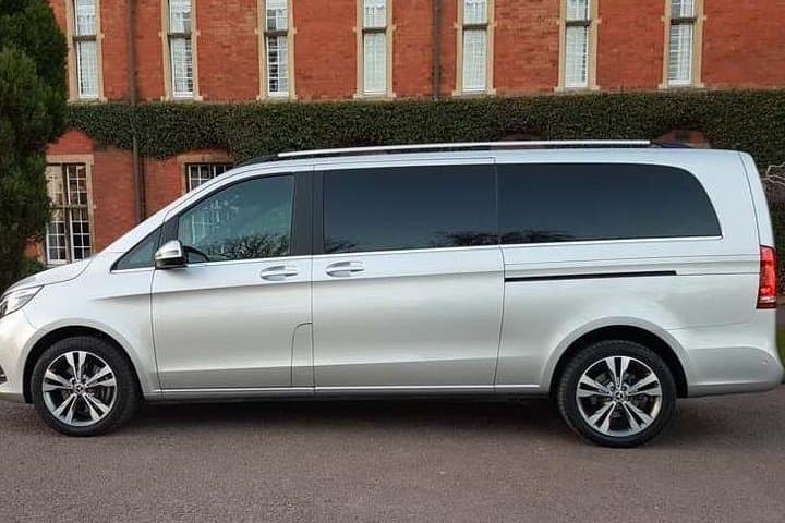 Glasgow city to Glasgow Airport -Luxury Transfer Chauffeured