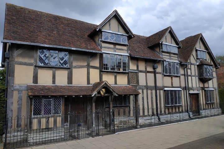 PRIVATE Guided tour of Shakespeare's Stratford Upon Avon