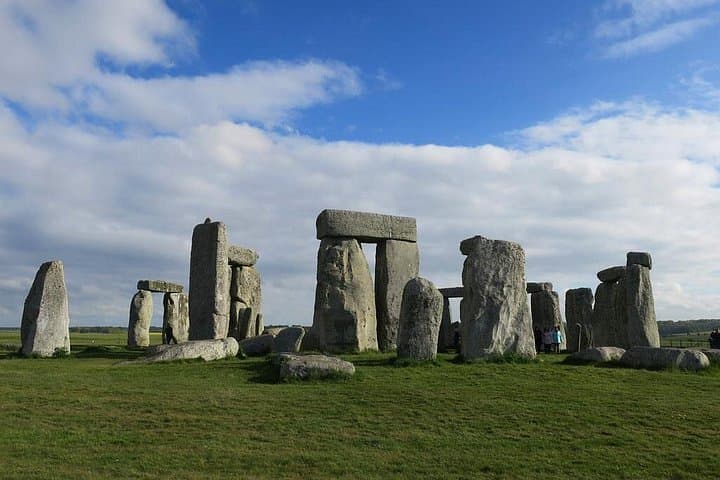 Private 6-hour excursion to Stonehenge from London with Hotel Pick Up