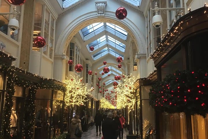 A luxurious & historic Mayfair shopping arcade