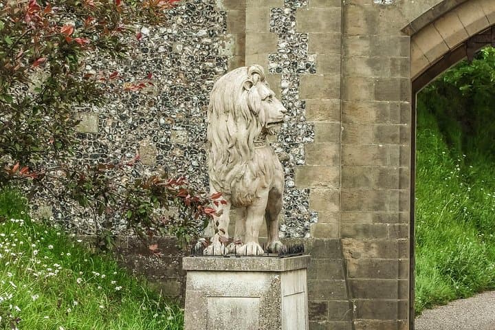 Two English Castles & Cheese farm Day trip from London