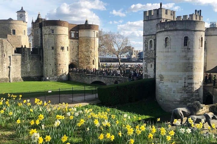 Pocahontas in London : Hidden history walking tour