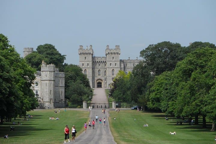 Windsor Day Trip from London with a Local: Private & 100% Personalized