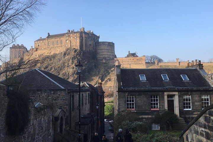 Edinburgh Castle from The Vennel