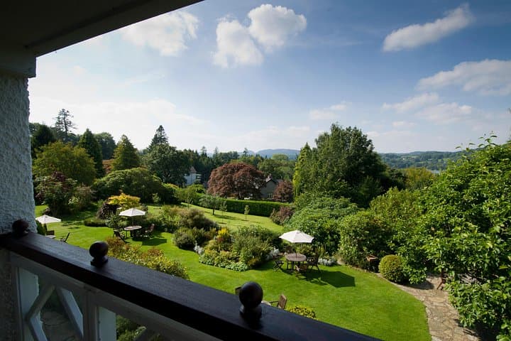 Overnight Lake District with Cream Tea and Cruise from London