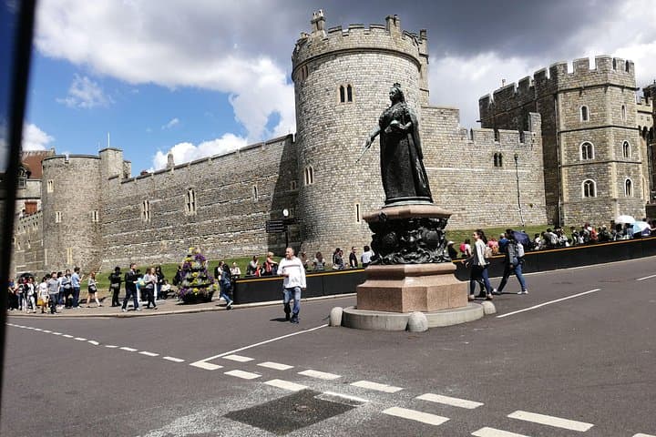 Queen Victoria Statue outside Windsor Castle