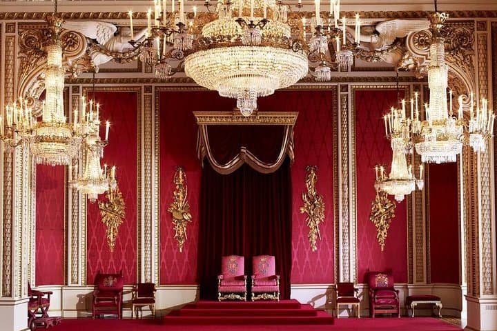 Full Royal Tour: Royal London & Buckingham Palace Tour