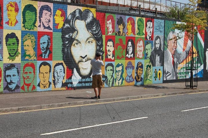 Republican mural Falls road
