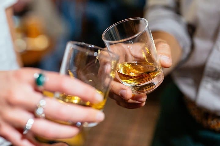 Private Tastings Tour with a Local in Edinburgh
