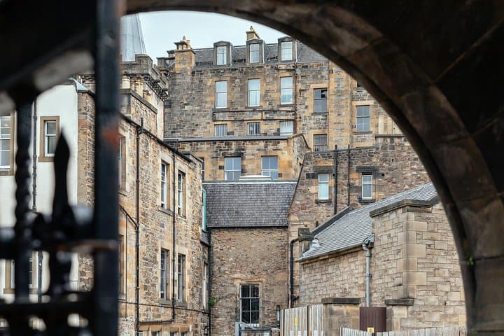 Discover the best of Edinburgh with a local