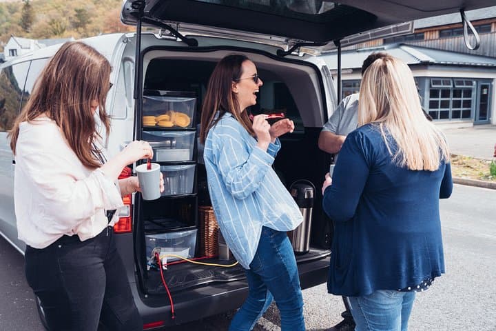 A nice cuppa on the go. Enjoy a hot drink at any stop during the day.