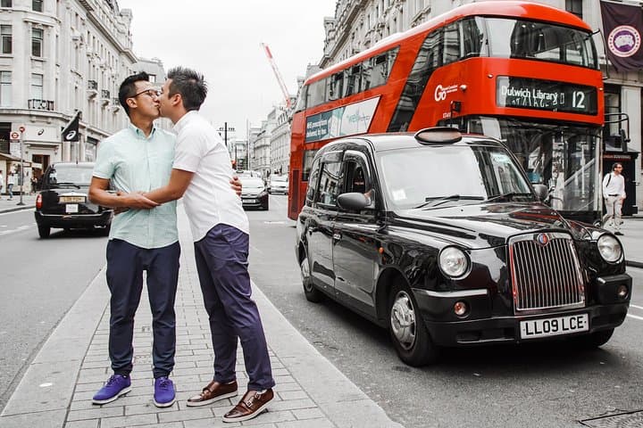 Propose Photoshoot in London 
Insta: photowalk_in_london 
Web: skylensstudio . com