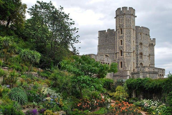 Windsor, Oxford and Stonehenge Private Tour with Tickets