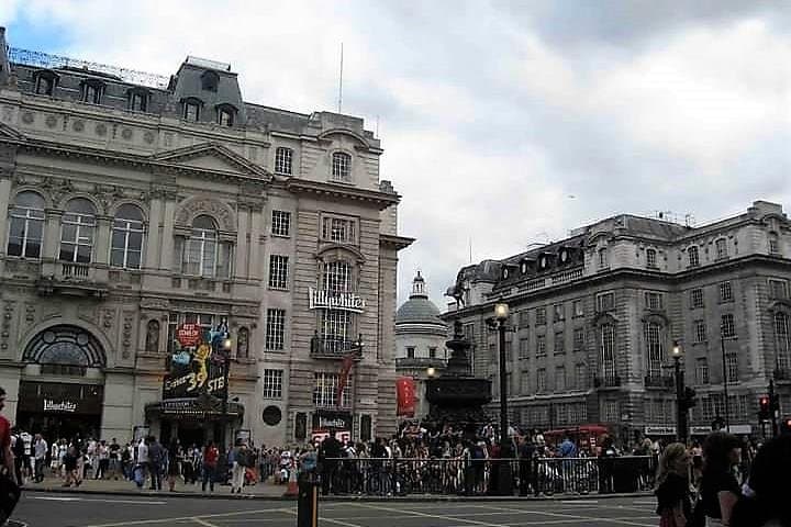 Piccadilly Circus