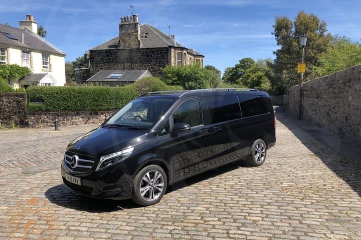 Alnwick Castle and the Viking Coast Full-Day Private Tour in a Premium Minivan