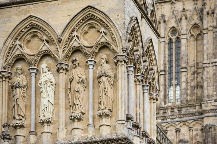 Salisbury and Magna Carta Private Tour from Southampton