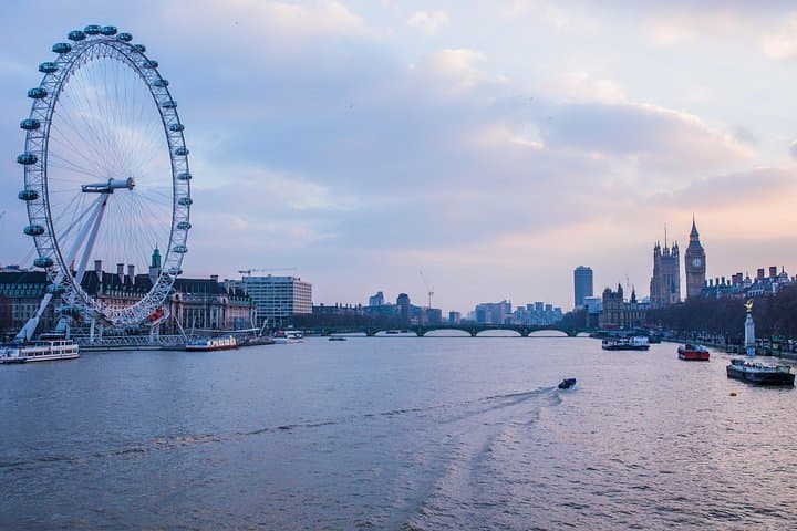 London by Night Independent Sightseeing Tour with Private Driver