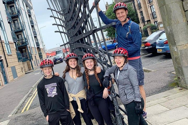 Edinburgh City Bike Tour - Choice of E-Bike or Manual