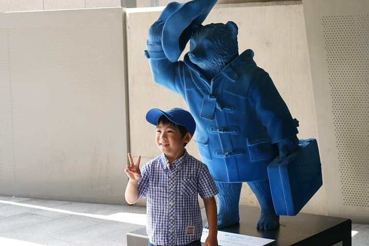 Private Tour: Paddington Bear Taxi Tour of Filming Locations