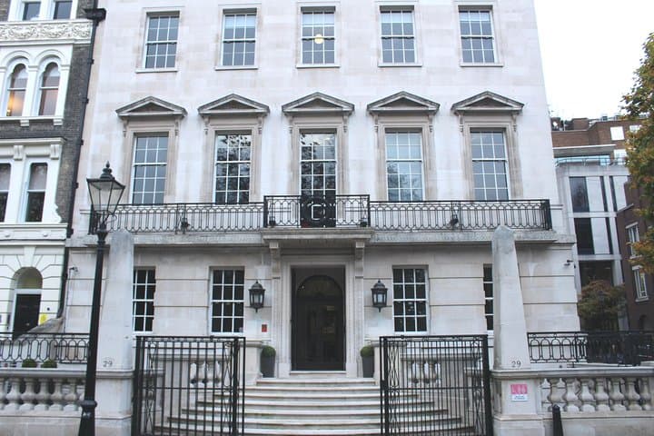 Private 3 hour Poirot Tour of London by Black Taxi