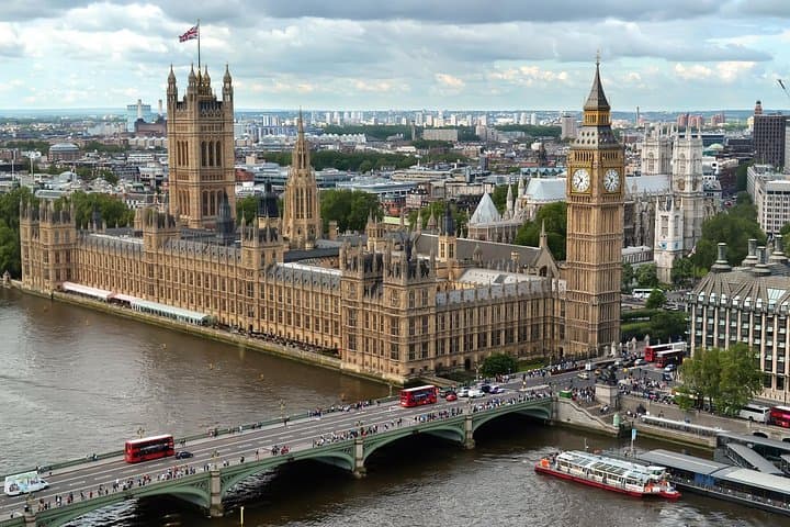 Visit The Houses of Parliament & 3 Hour Westminster Walking Tour
