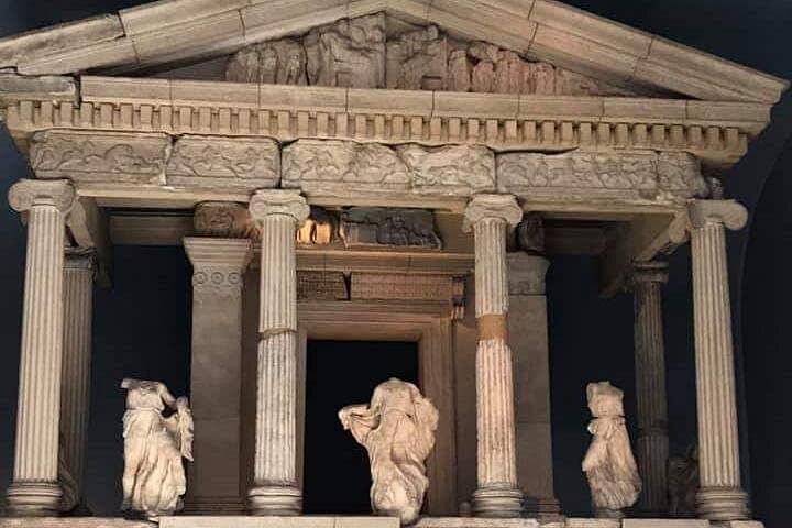 Mamma Mia! Exclusive London British Museum Tour with Top Rated Guide