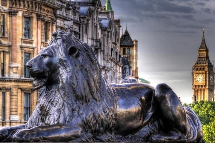 London Trafalgar Square, Lion and Big Ben