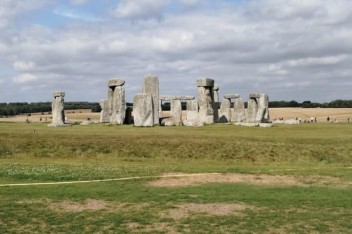 Stonehenge & Bath Private Day Tour from London