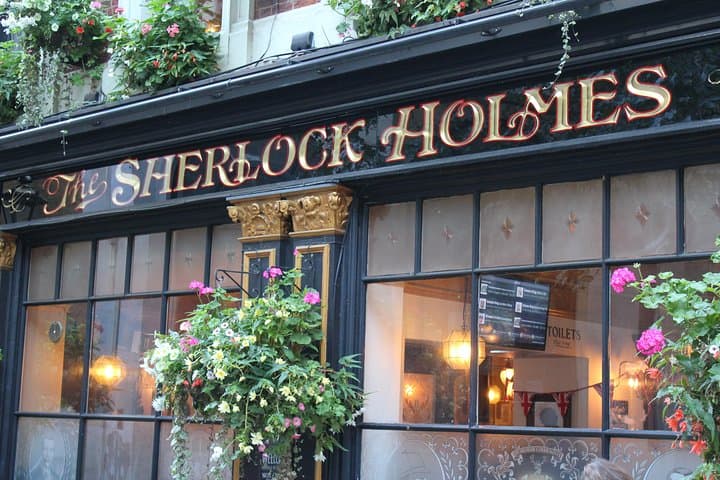 The Sherlock Holmes Pub's beautiful flowers