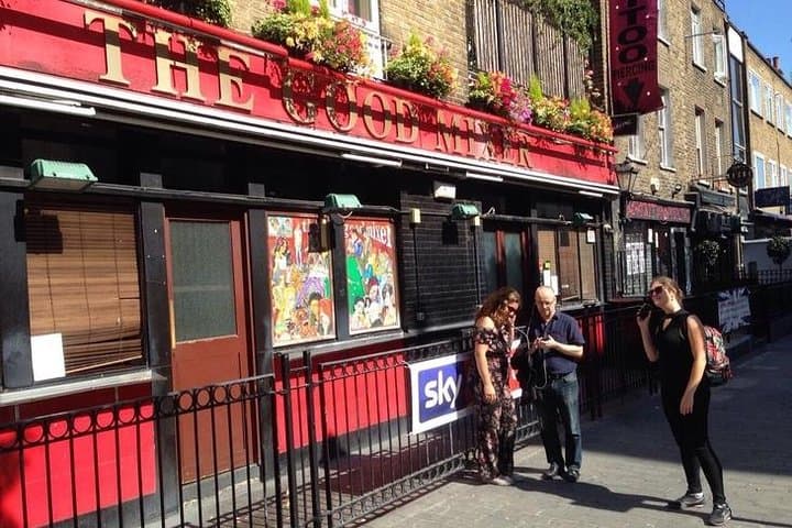 Stopping to hear stories of Blur and Oasis at the Good Mixer pub