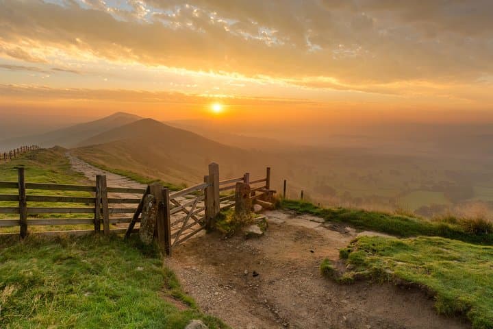 Derbyshire & the Peak District from Manchester