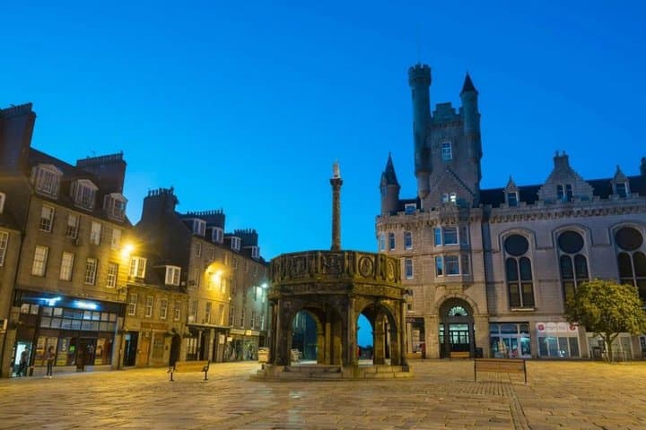 Aberdeen to Glasgow Luxury Private Transfer with Scottish Driver
