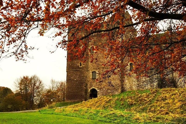 Castle Leoch, the Mackenzie stronghold. Doune Castle