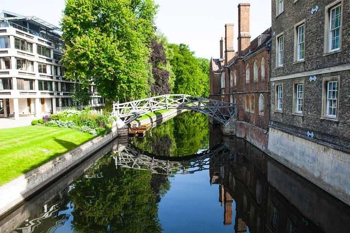 Private 2-Hour Cambridge Walking Tour With University Alumni Guide