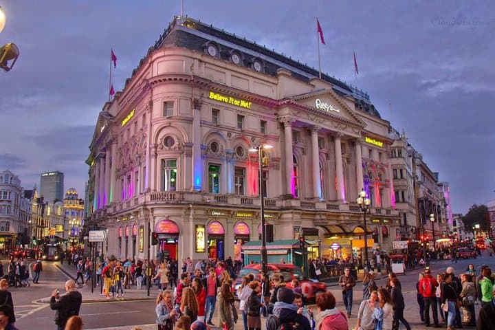 Full Day Traditional Private London Tour with Car/Black Cab/SUV/Van/Coach