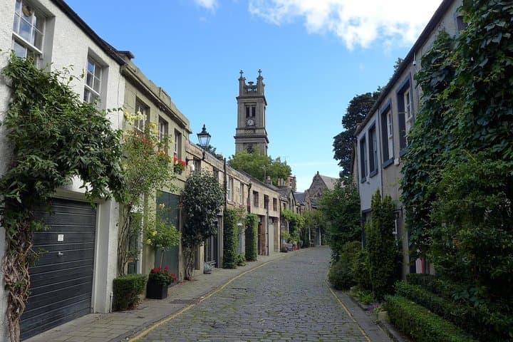 Circus Lane, Edinburgh's quaintest lane!