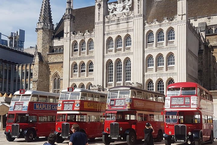 Immersive Treasure Hunt Adventure - City of London's Secrets