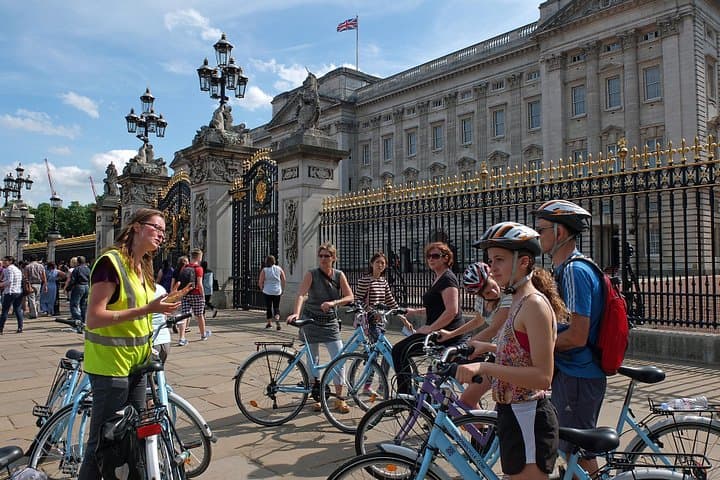 London Classic Landmarks Bike Tour with Local Guide