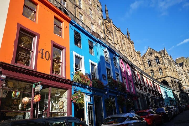 Stroll through Edinburgh's charming streets.