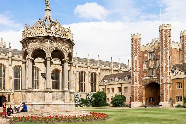 Private Chauffeured Range Rover to Cambridge from London