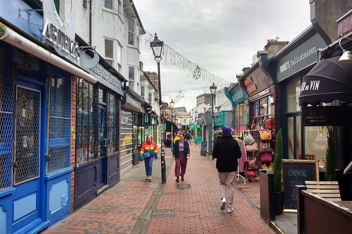 Your walking food tour in Brighton gets you to the North Laine