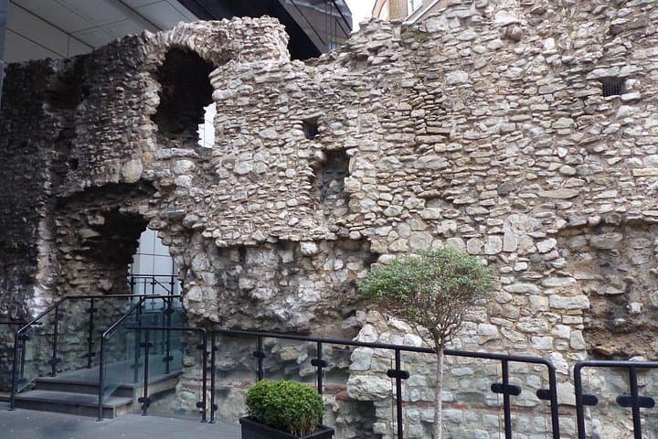 City of London: Tales and Legends of the Historic Center