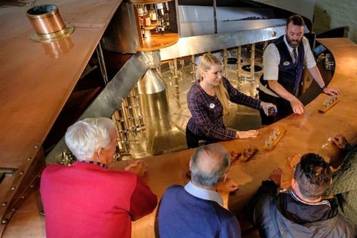 Highlands of Scotland Whisky Tour & Tasting with Scottish Local